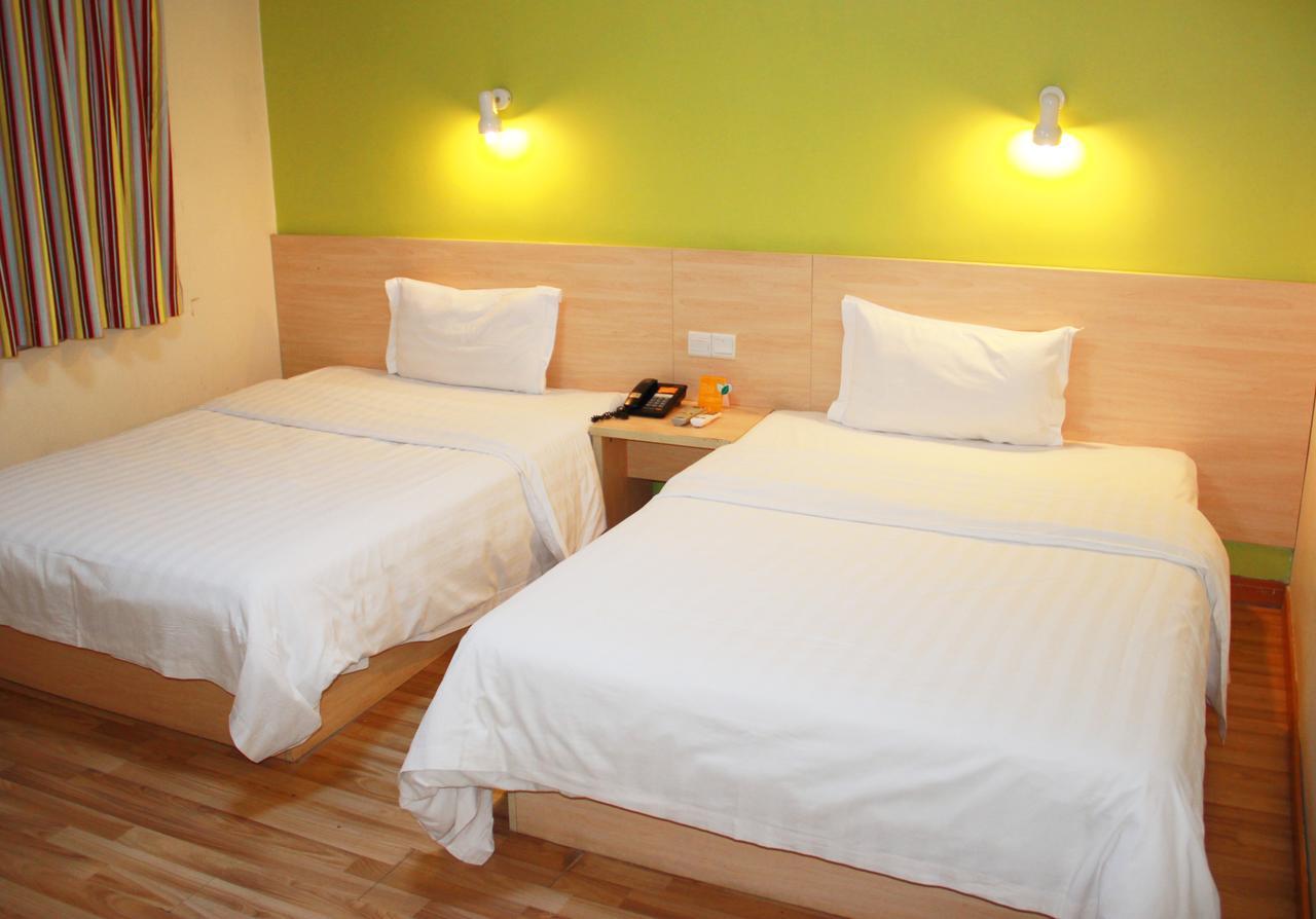 7Days Inn Huludao Xingcheng Hot Spring Street Bagian luar foto